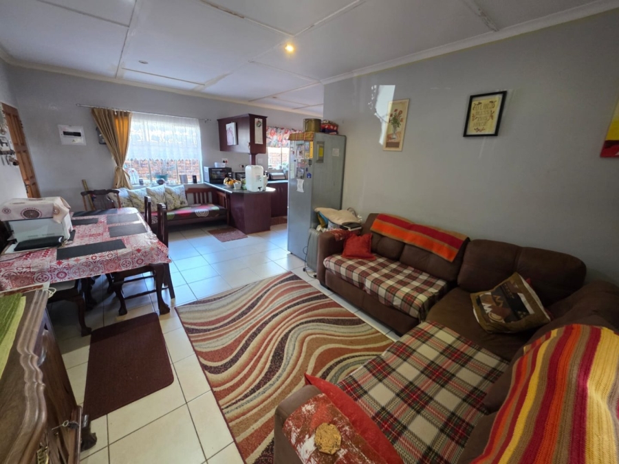 2 Bedroom Property for Sale in Verwoerdpark Northern Cape